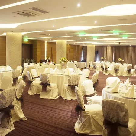 מלון Premier Palace 5*