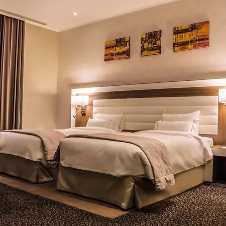 מלון Premier Palace 5*